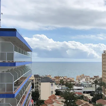 Inviting With Sea View Apartment