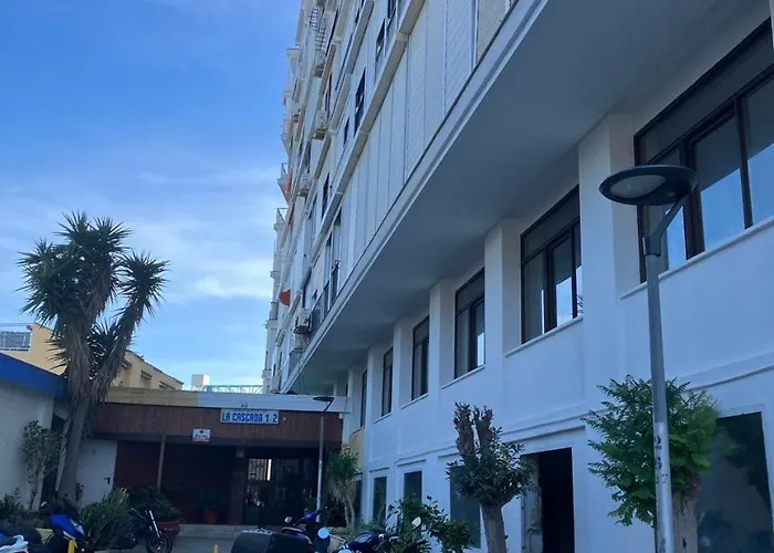 Inviting With Sea View Apartment